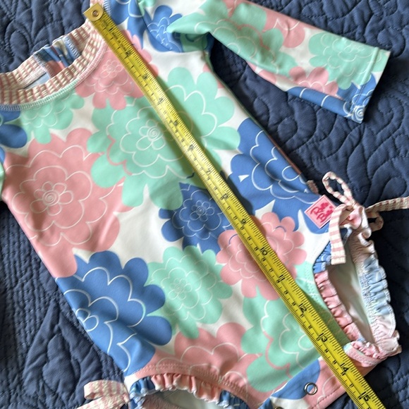 🌸RUFFLE BUTTS BABY GIRL ONE PIECE SWIMSUIT/RASH GUARD - Picture 8 of 8